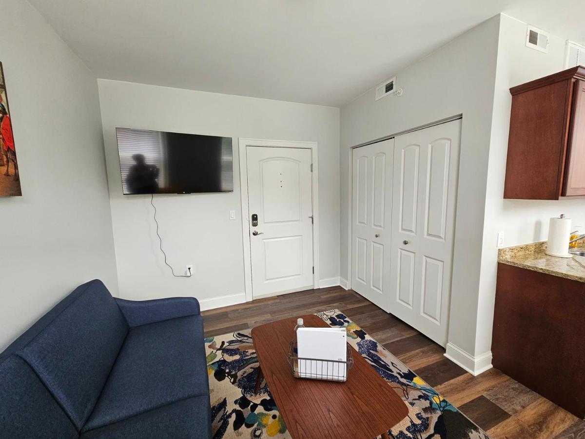 Gorgeous And Spacious Studio At The Historic Inman - 200 Champaign Exterior foto